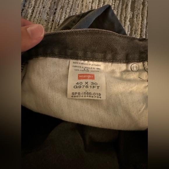 Wrangler Dark Wash Jeans - Picture 4 of 4